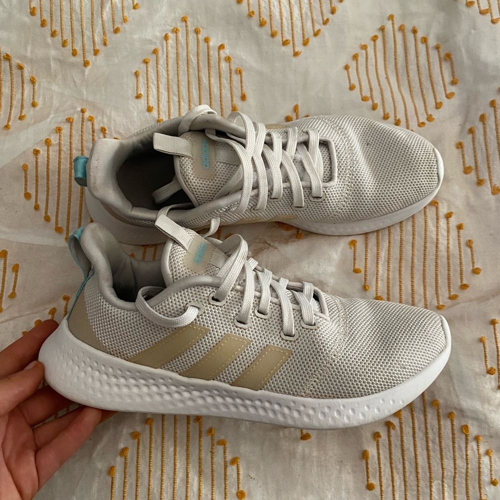 Adidas Tennis Shoe